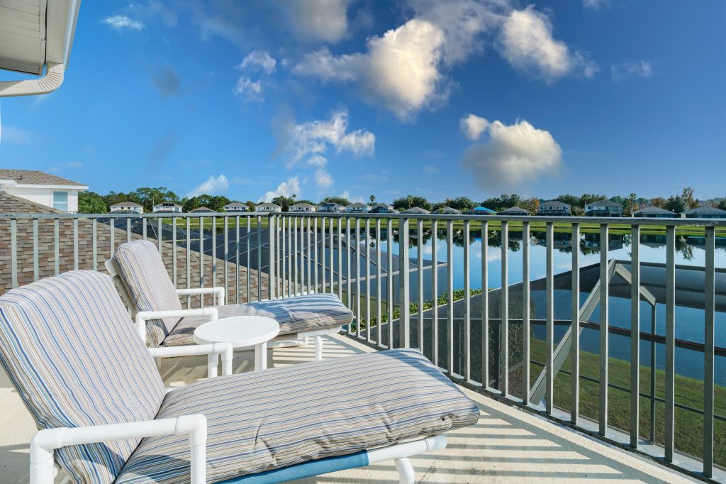 Balcony with Lake View